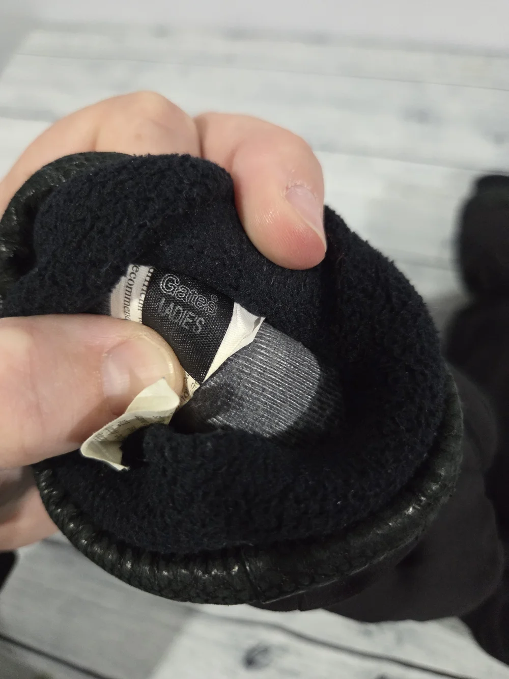 Gates Insulated Mittens